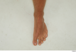 Nathaniel foot nude 0003.jpg